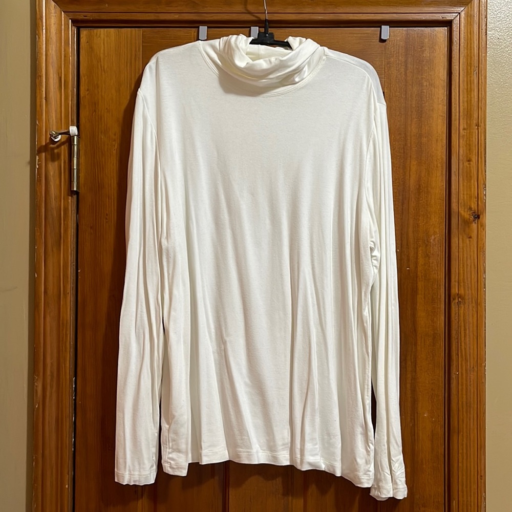 Chico’s size 2 white top.